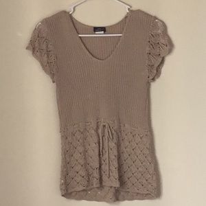 Knitted short sleeve